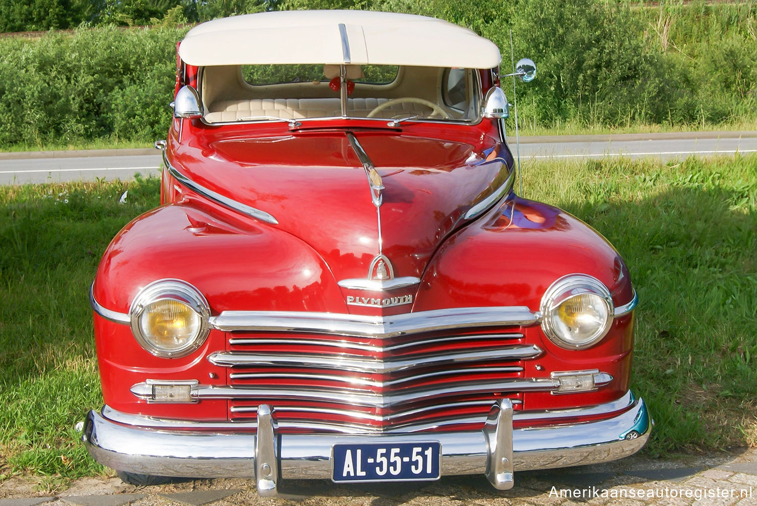 Plymouth De Luxe uit 1946